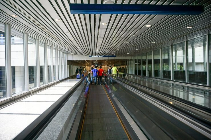 Beyond Aesthetics: Specifying Aluminum Baffle Ceilings for High-Traffic Transportation Hubs