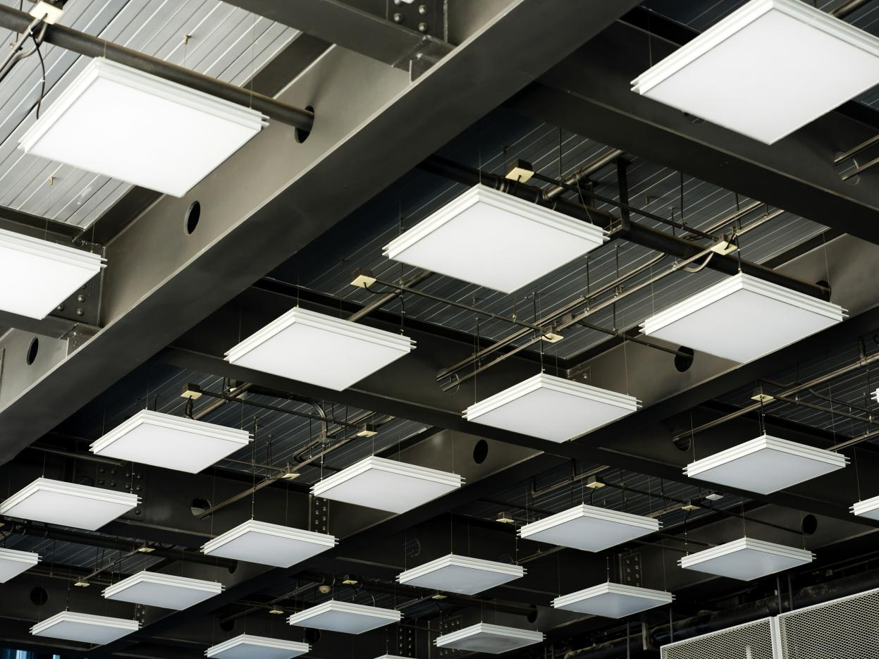 Integrating Lighting and HVAC Systems with Open Plenum Baffle Ceilings