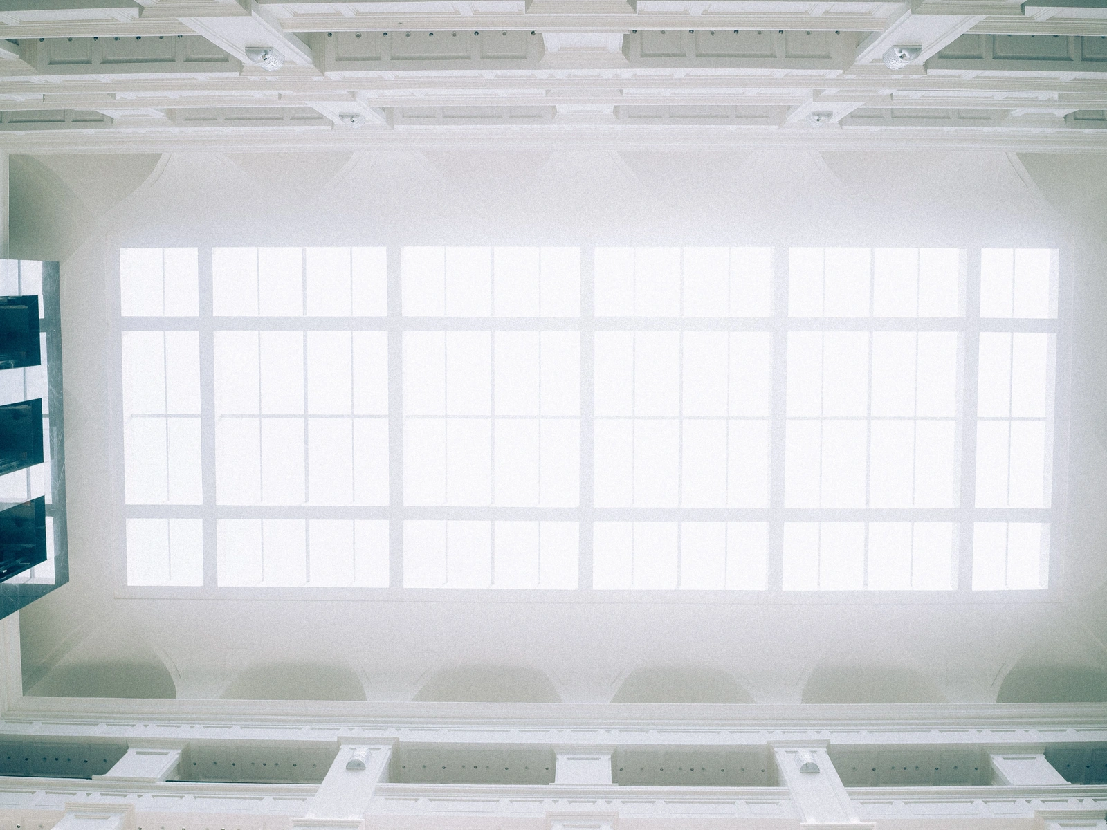 Can Open Cell Ceilings Work in Large Atriums Without MEP Conflicts?
