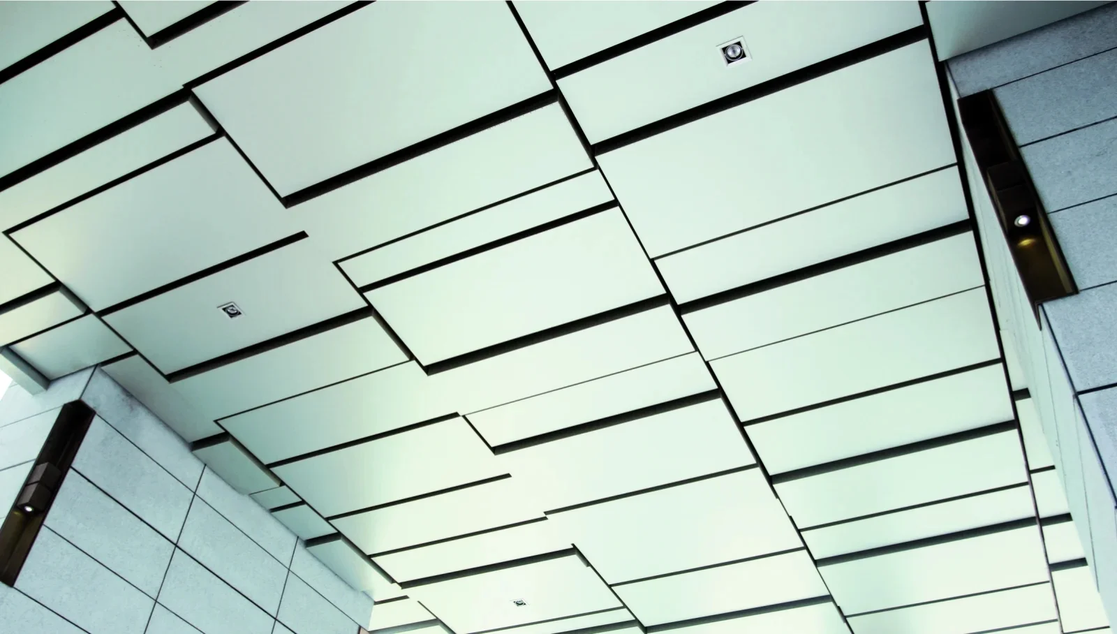 When Powder Coated Aluminum Ceilings Look Different from Batch to Batch