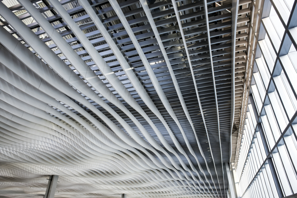 Aluminium Metal Baffle Ceilings: The Benefits in Modern Architecture