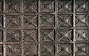 Analyzing Metal Pan Ceiling Styles for Refined Room Aesthetics