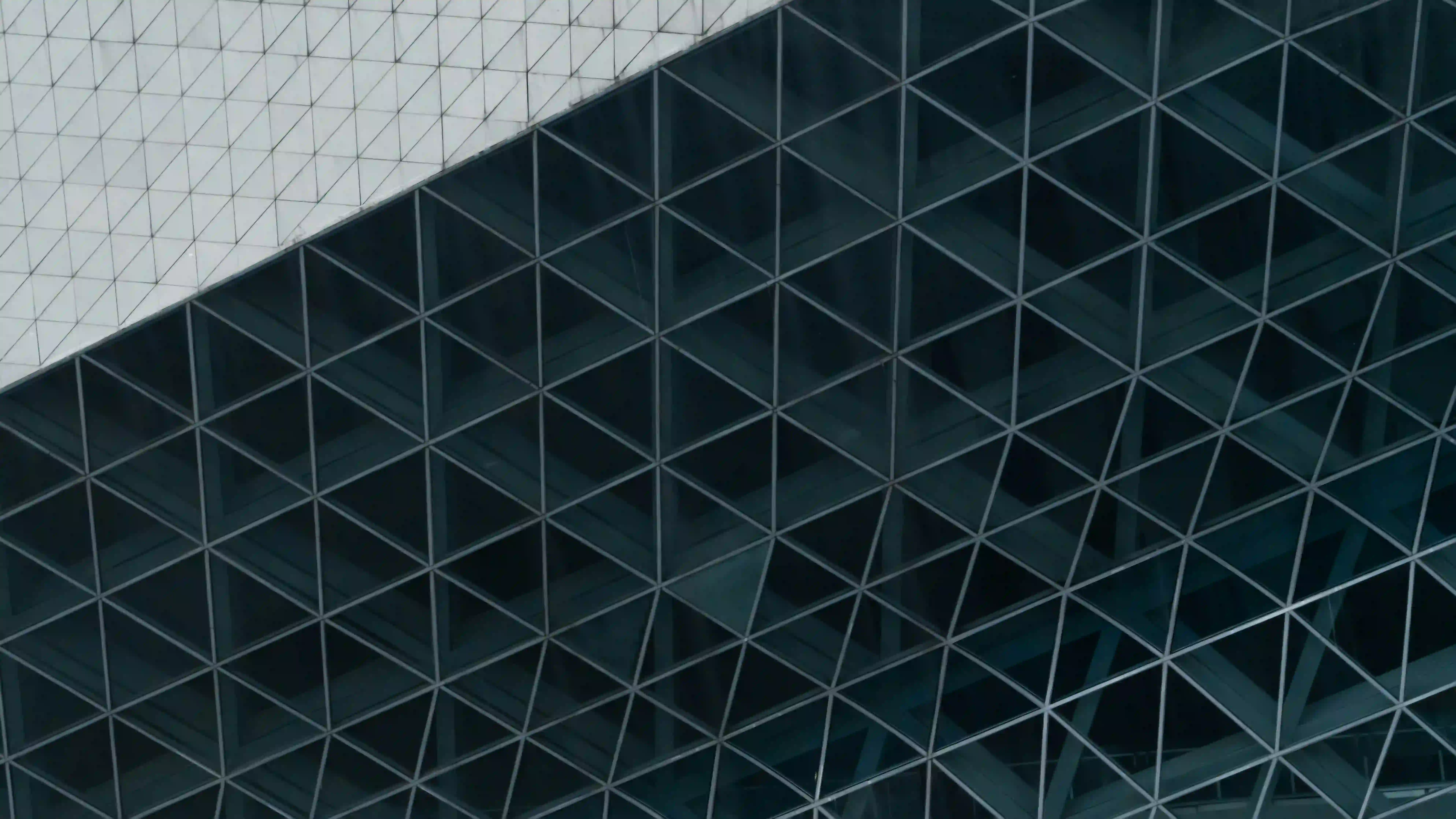 Aluminum Triangle Tile Ceilings.webp