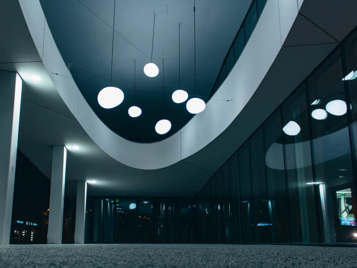 1783411410773502.webp Modern Commercial Ceiling Lighting.webp