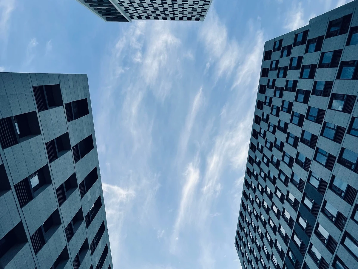 Modern Facade And Exterior Ceiling Edge.webp