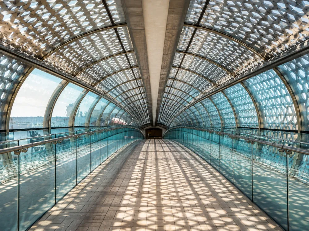 How Do Mesh Openings Shape an Expanded Metal Ceiling_.webp